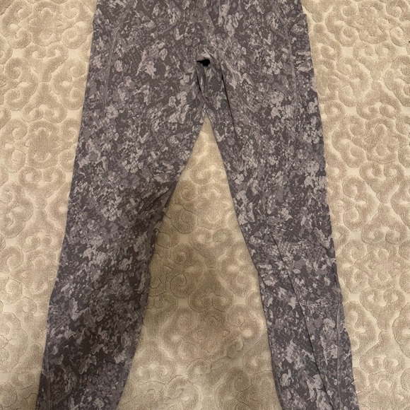 Lululemon Align High Rise Pant 28" Hideaway Camo Lunar Rock Multi 6 - Picture 4 of 7